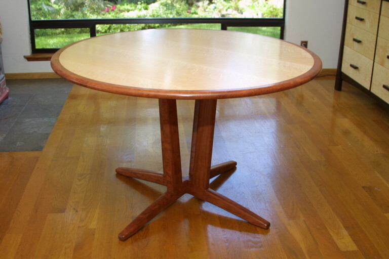 Dining Tables and Chairs 1 1 768x512