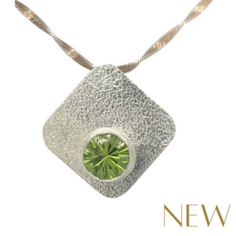 il 1140xN.2771921225 meqq 768x768